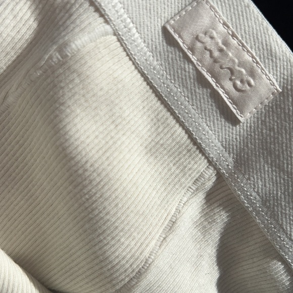 🌷Skims high waist ribbed brief - Picture 4 of 4